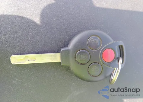 2011 Smart Fortwo Passion/Pure z USA, uszkodzony, nr VIN WMEEJ3BA9BK438101